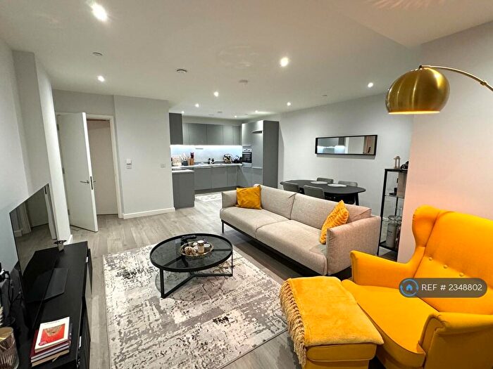 2 Bedroom Flat To Rent In Millstream Tower, London, N17