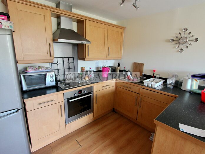 2 Bedroom Flat To Rent In Chertsey Road, Feltham, TW13