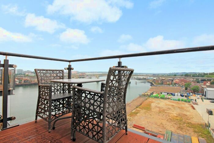 1 Bedroom Flat To Rent In Capstan Road, Southampton, SO19