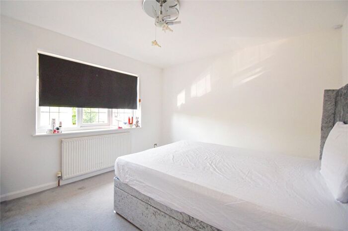 3 Bedroom Detached House For Sale In Charles Street, Uxbridge, UB10