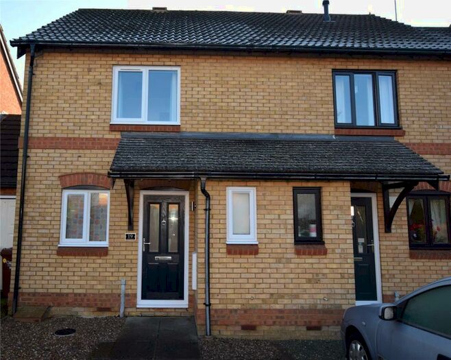 2 Bedroom Semi-Detached House To Rent In Hawksmead, Bicester, Oxfordshire, OX26