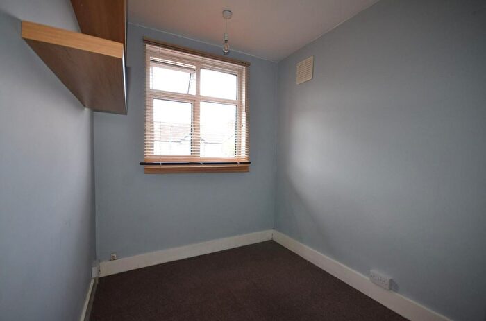 4 Bedroom Semi-Detached House To Rent In Boycroft Avenue, London, NW9