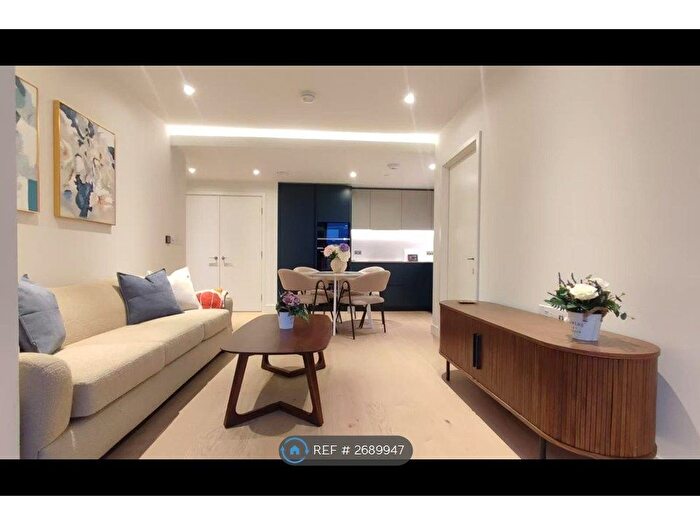 2 Bedroom Flat To Rent In Harcourt Tower, London, E14