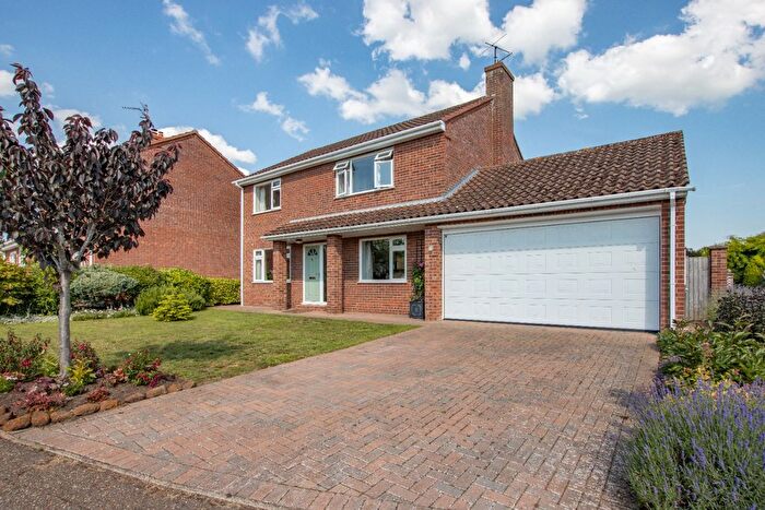 4 Bedroom Detached House For Sale In Dersingham, King's Lynn, Norfolk, PE31