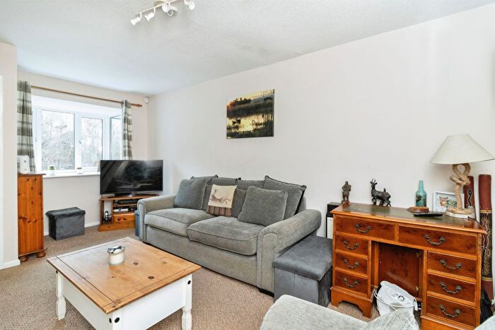 2 Bedroom End Of Terrace House For Sale In Kinnerton Way, Exeter, EX4