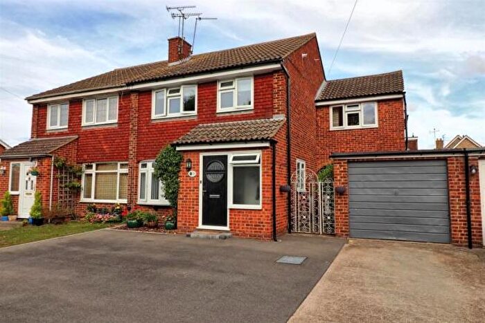 3 Bedroom Semi Detached House For Sale In Rectory Road, Pitsea, Basildon, Essex, SS13