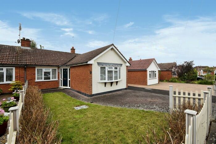 2 Bedroom Semi-Detached Bungalow For Sale In Sidmouth Road, Chelmsford, CM1