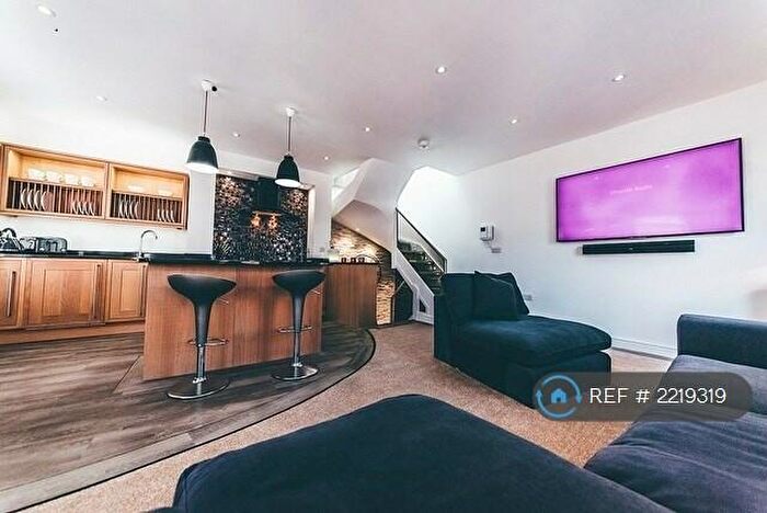 2 Bedroom Penthouse To Rent In Cornmarket, Derby, DE1