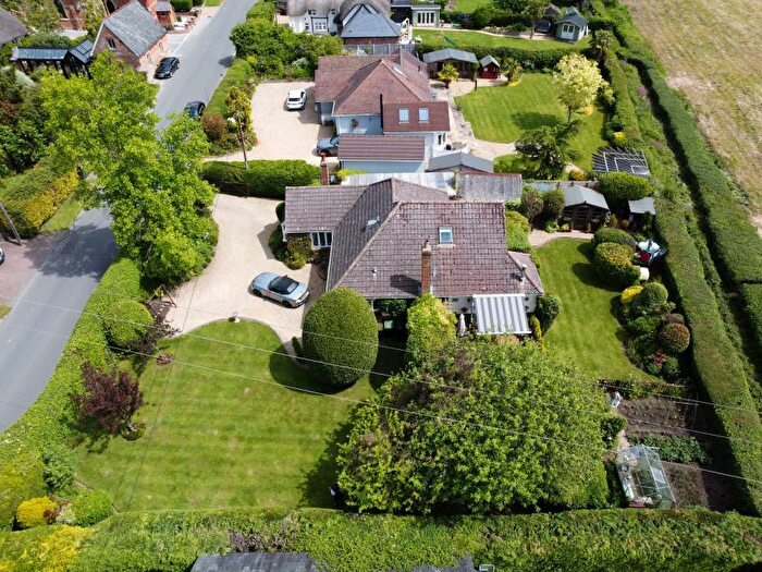 3 Bedroom Chalet For Sale In Broomhill, Wimborne, BH21