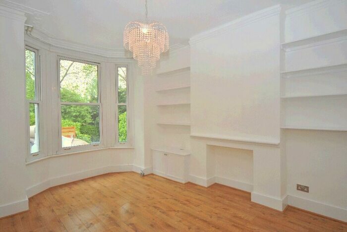 1 Bedroom Apartment To Rent In Middle Lane, Crouch End, N8