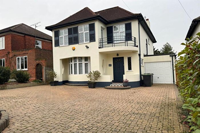 5 Bedroom Detached House For Sale In Stradbroke Grove, Buckhurst Hill, IG9