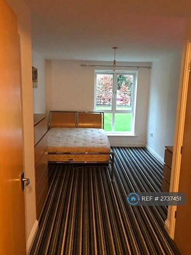 1 Bedroom Flat To Rent In Tudor Way, Knaphill, Woking, GU21