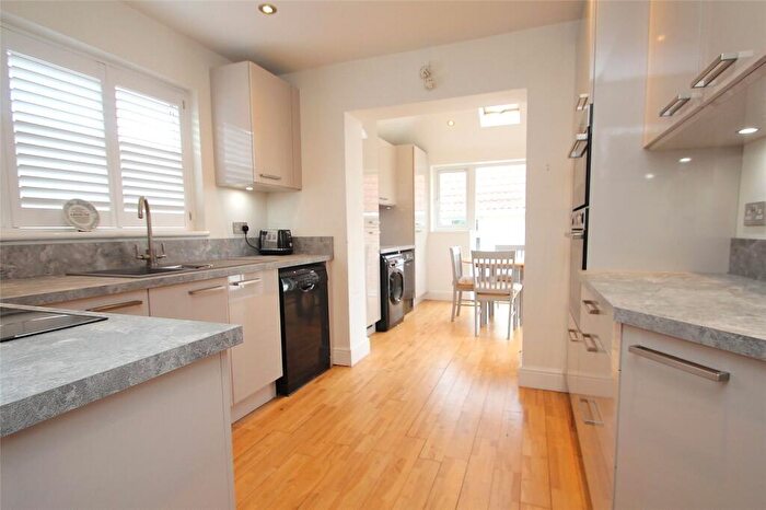 3 Bedroom Bungalow For Sale In Meadowbank Road, Fareham, Hampshire, PO15