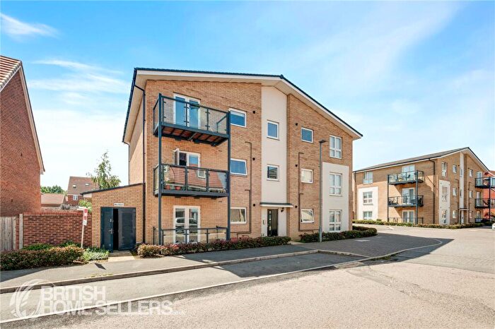 2 Bedroom Apartment For Sale In Berrenda Avenue, Whitehouse, Milton Keynes, Buckinghamshire, MK8