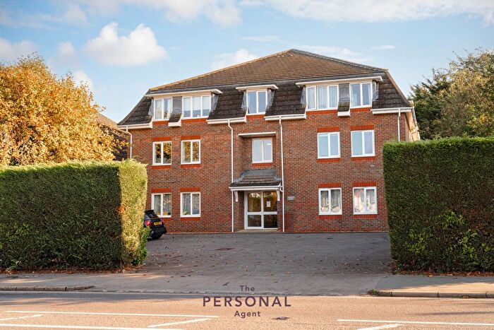 2 Bedroom Flat To Rent In Alexandra Road, Epsom, KT17