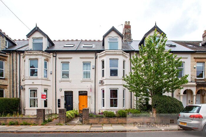 2 Bedroom Flat To Rent In Grosvenor Place, Jesmond, Newcastle Upon Tyne, Tyne Amp; Wear, NE2