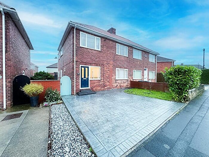 4 Bedroom Semi Detached House For Sale In Sydney Grove, Sunholme Estate, NE28