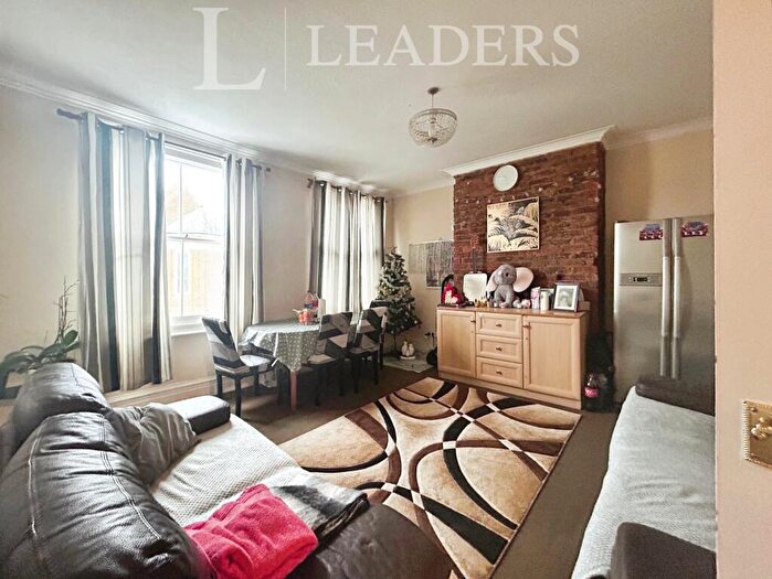 2 Bedroom Property To Rent In Albert Road, PO21