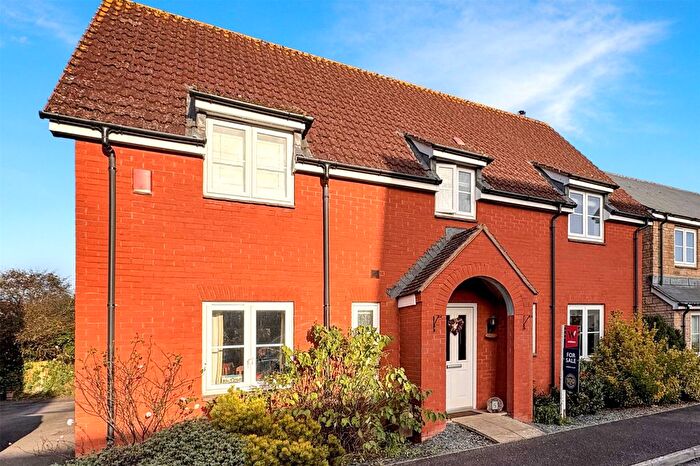 4 Bedroom Detached House For Sale In Pear Tree Way, Wellington, TA21