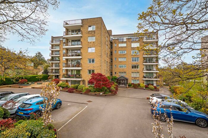 2 Bedroom Apartment For Sale In Beech Grove, Wentworth Court Beech Grove, HG2