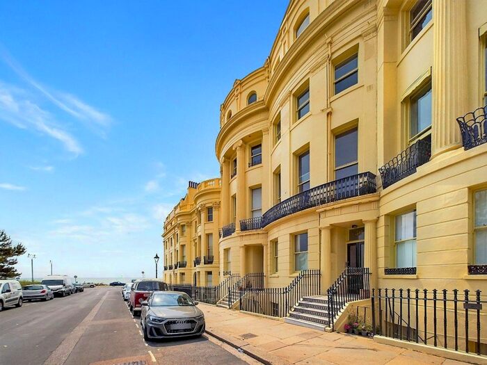 Studio To Rent In Brunswick Square, Hove, BN3