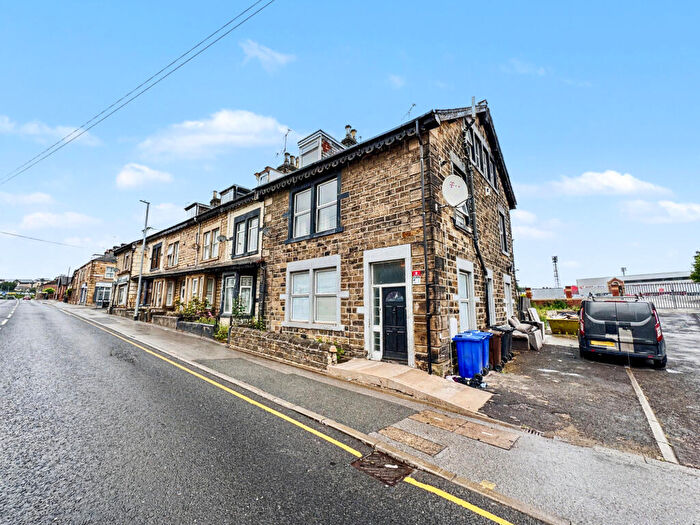 3 Bedroom Duplex To Rent In Pontefract Road, Oakwell, Barnsley, S71