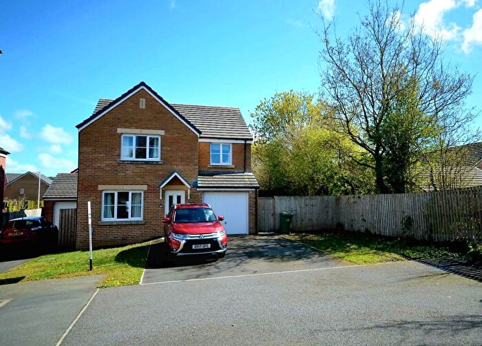 4 Bedroom Detached House For Sale In Maes Elen, Carmarthen, SA31