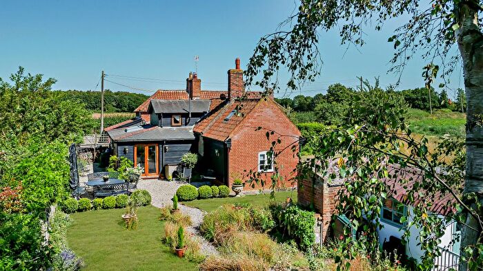 3 Bedroom Cottage For Sale In Ferry Road, Sudbourne, IP12