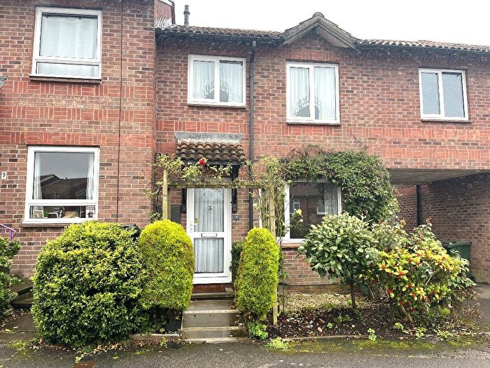 3 Bedroom Terraced House To Rent In Holloway Gardens, Plymouth, PL9