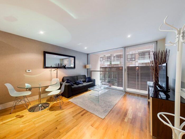 1 Bedroom Flat To Rent In Cobalt Point, Millharbour, E14