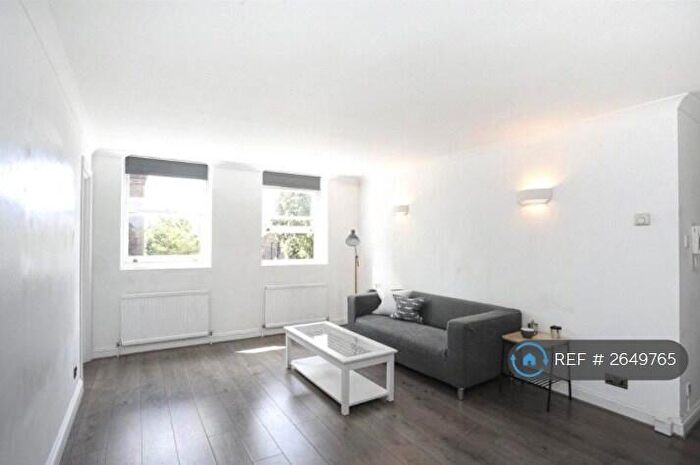 1 Bedroom Flat To Rent In Wood Close, London, E2