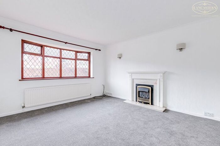 2 Bedroom Semi-Detached House For Sale In Hillside Avenue, Blackrod, Bolton, BL6