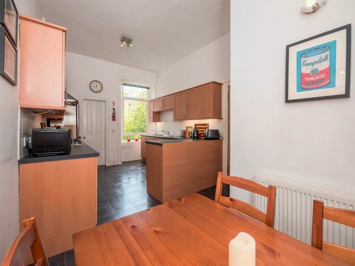 2 Bedroom Flat To Rent In Darnell Road, Edinburgh, EH5