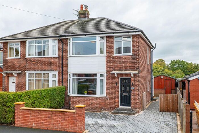 3 Bedroom Semi-Detached House For Sale In Stanley Grove, Penwortham, Preston, PR1