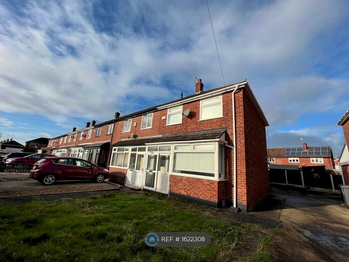 2 Bedroom Terraced House To Rent In Malvern Avenue, Manchester, M43