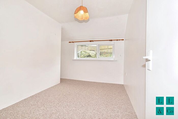 2 Bedroom Bungalow To Rent In Church Road, Mabe Burnthouse, TR10