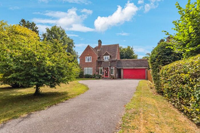 3 Bedroom Detached House For Sale In Main Road, Naphill, HP14