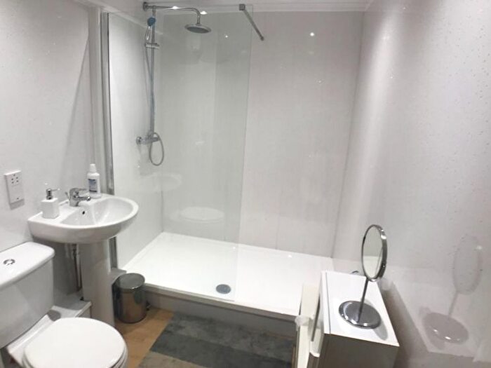 2 Bedroom Flat To Rent In Bed – Oxford Road, Manchester, M1