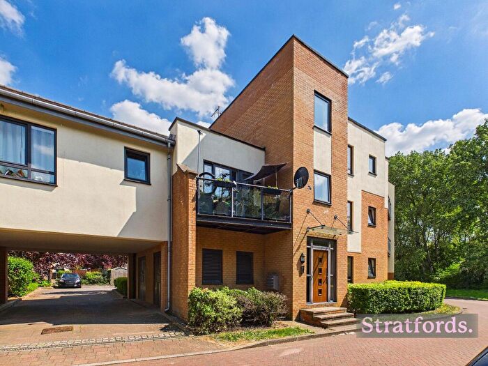 2 Bedroom Apartment To Rent In Lexham Road, Ashland, MK6