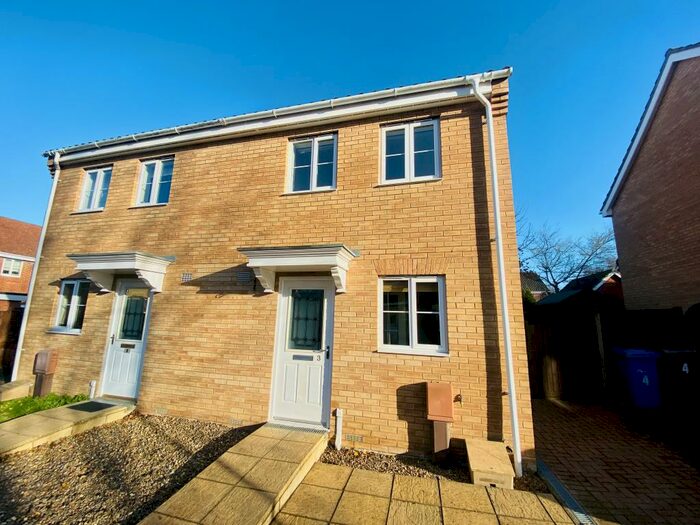 2 Bedroom House To Rent In Old School Close, NR5