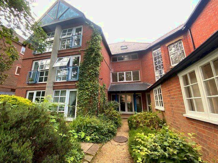1 Bedroom Flat To Rent In Westwood Road, Southampton, Hampshire, SO17