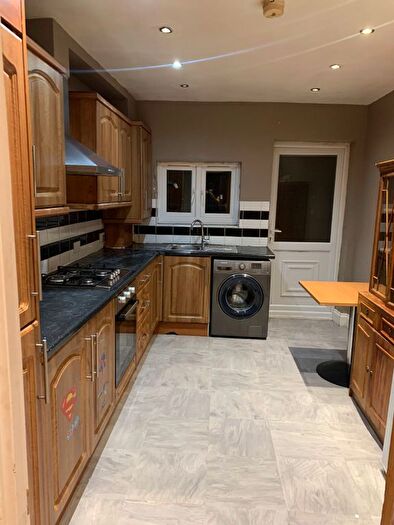 3 Bedroom Terraced House To Rent In Henley Road, Ilford, IG1