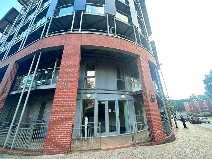 2 Bedroom Apartment To Rent In Wheeleys Lane, Ladywood, Birmingham, B15