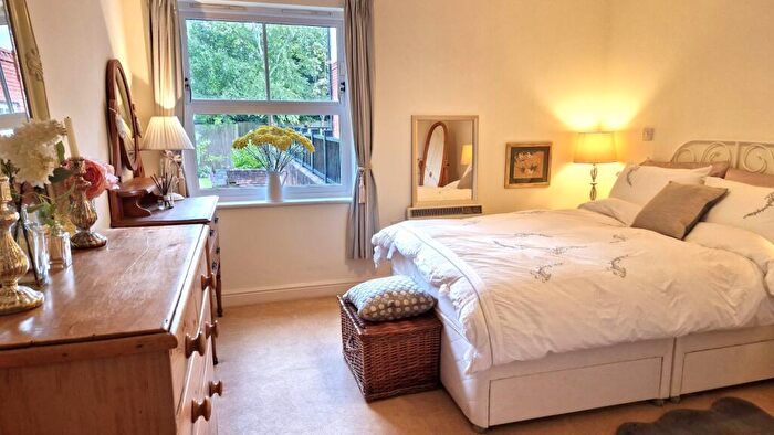 1 Bedroom Flat For Sale In Flat, The Ambassador, London Road, Sunningdale, SL5