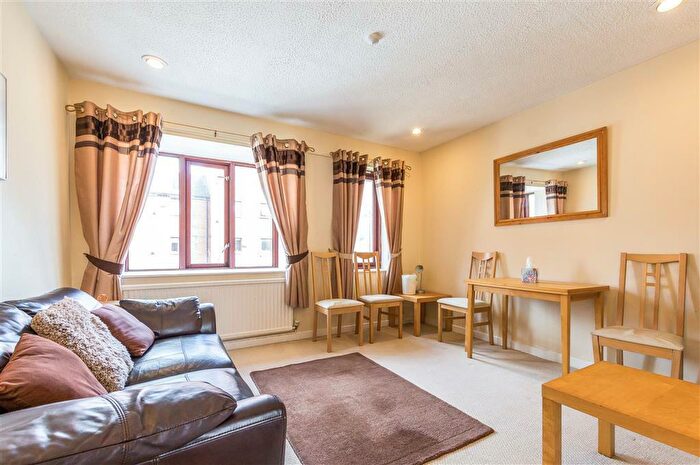 1 Bedroom Flat To Rent In Trawler Road, Maritime Quarter, Swansea, SA1