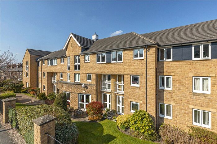 1 Bedroom Flat For Sale In Springs Lane, Ilkley, West Yorkshire, LS29