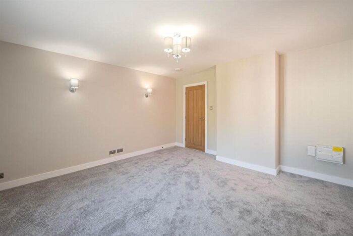 1 Bedroom Flat To Rent In High Street, Wordsley, Stourbridge, DY8