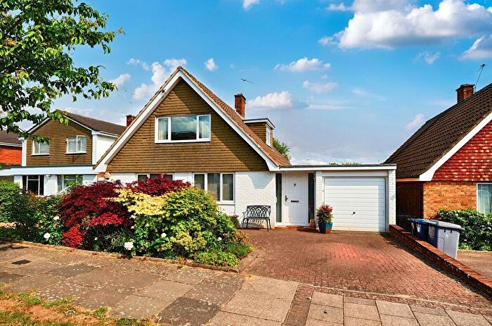 4 Bedroom Detached House For Sale In Arlington, Woodside Park, N12
