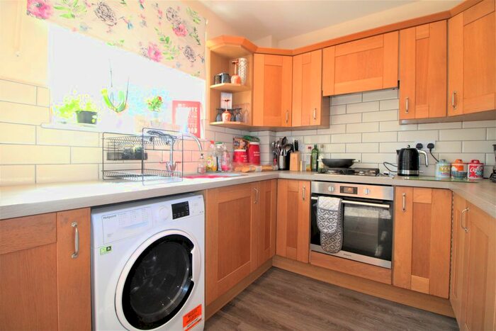 4 Bedroom Semi-Detached House To Rent In Deneside, Mutton Lane, Potters Bar, EN6