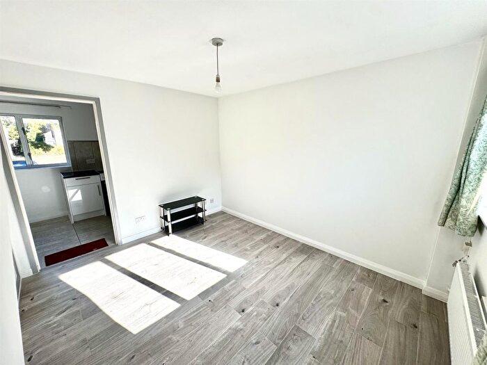 1 Bedroom Terraced House To Rent In Middleton Road, Carshalton, SM5